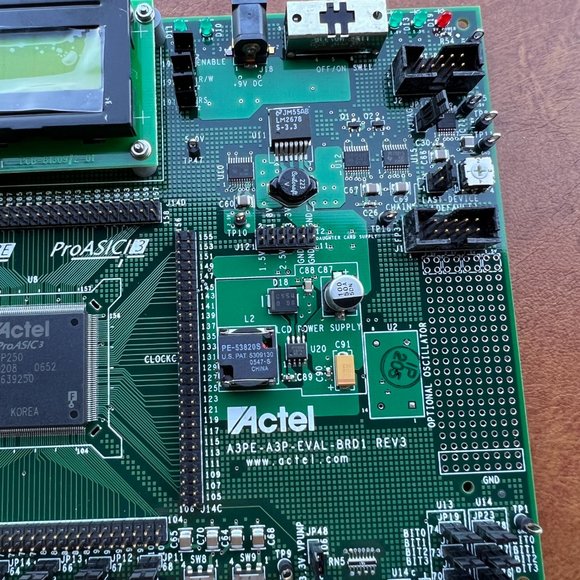 Actel A3PE-A3P-EVAL-BRD1 REV.3‎ Board - Picture 2 of 11